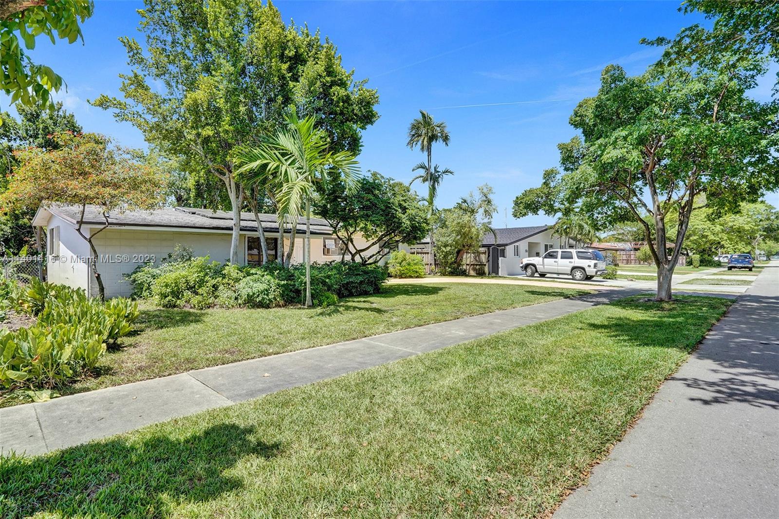 9435 SW 53rd St