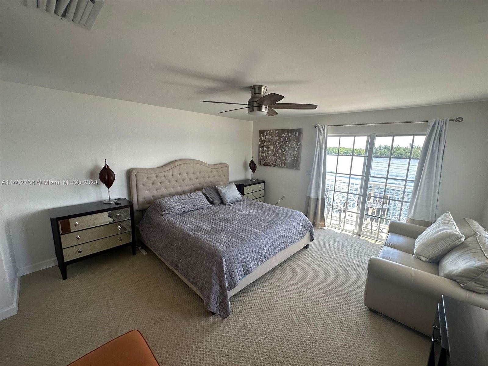 4592 N Ocean Dr