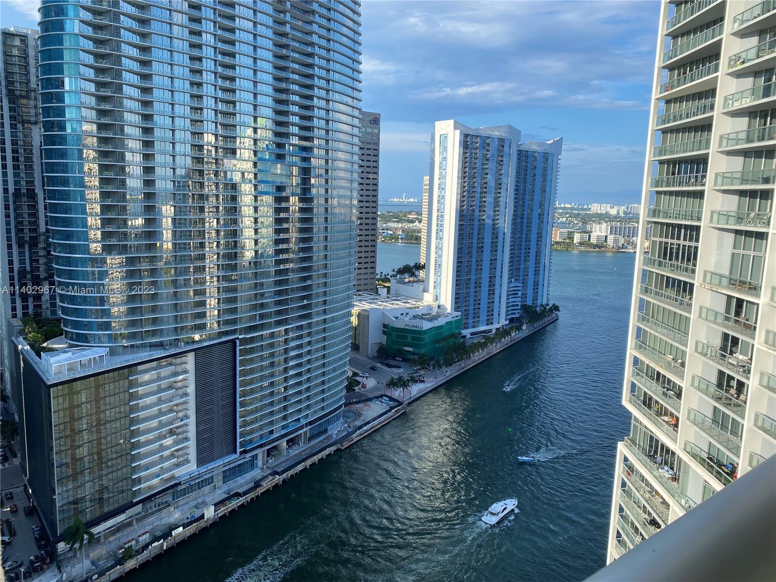 475 Brickell Ave # 2915