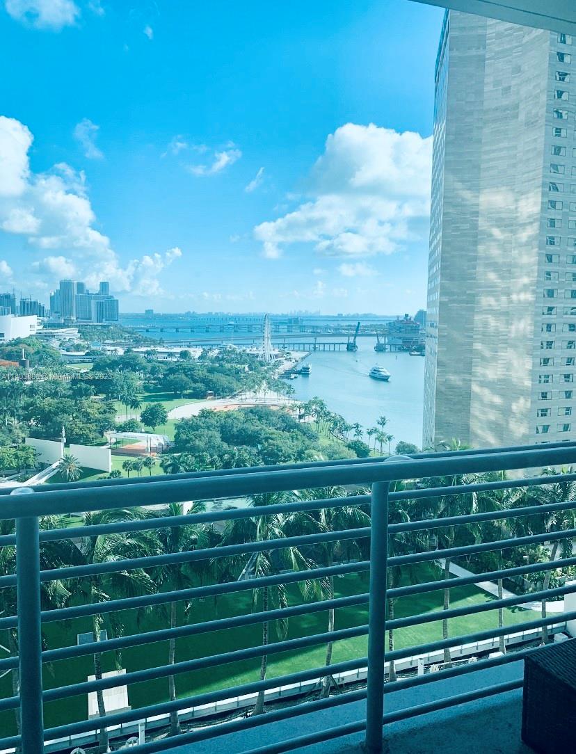 325 S Biscayne Blvd # 2018