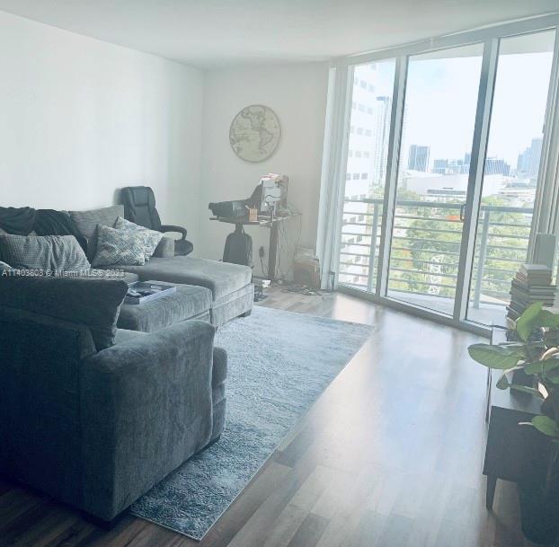 325 S Biscayne Blvd # 2018