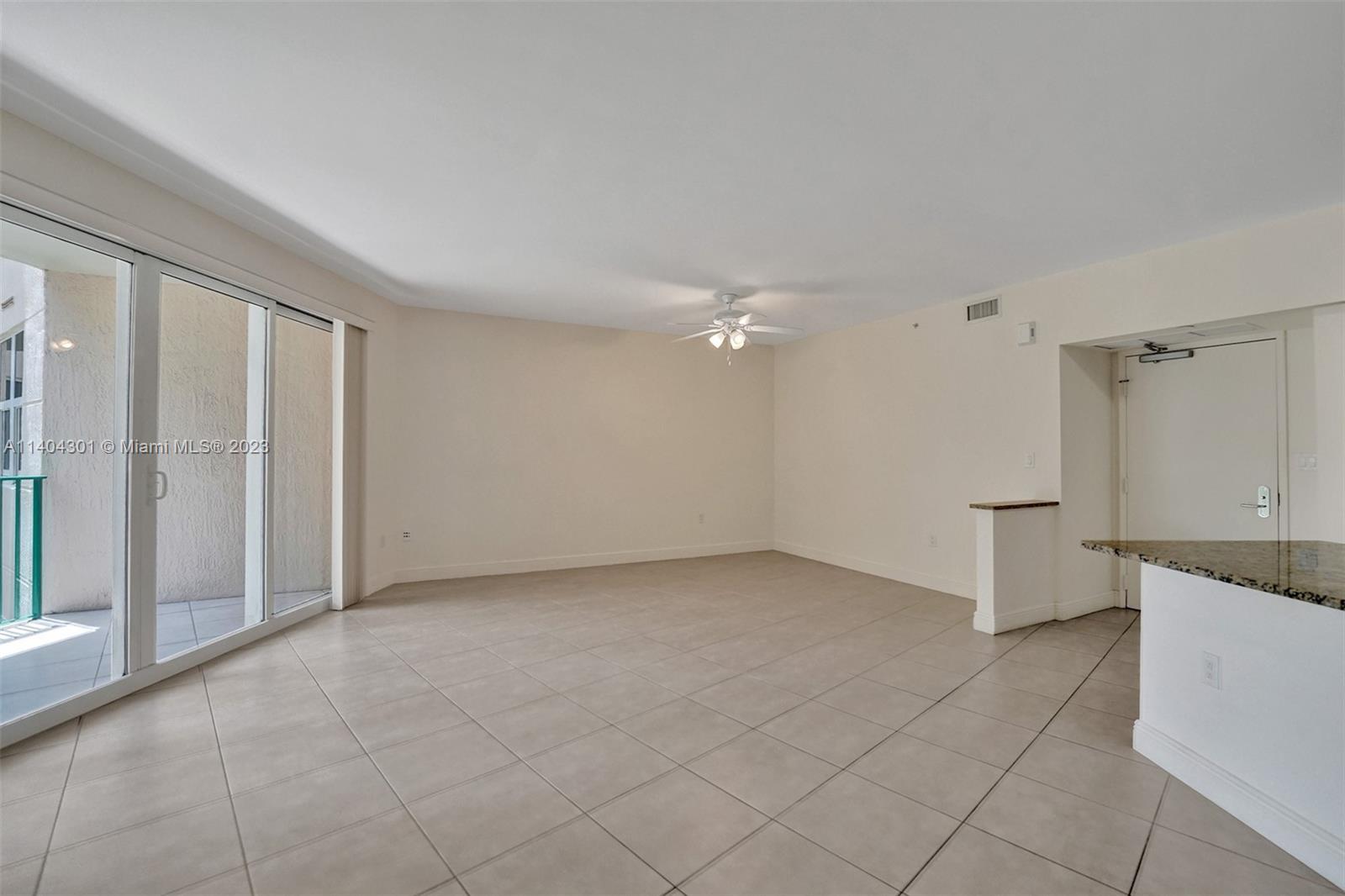 19900 E Country Club Dr # 214