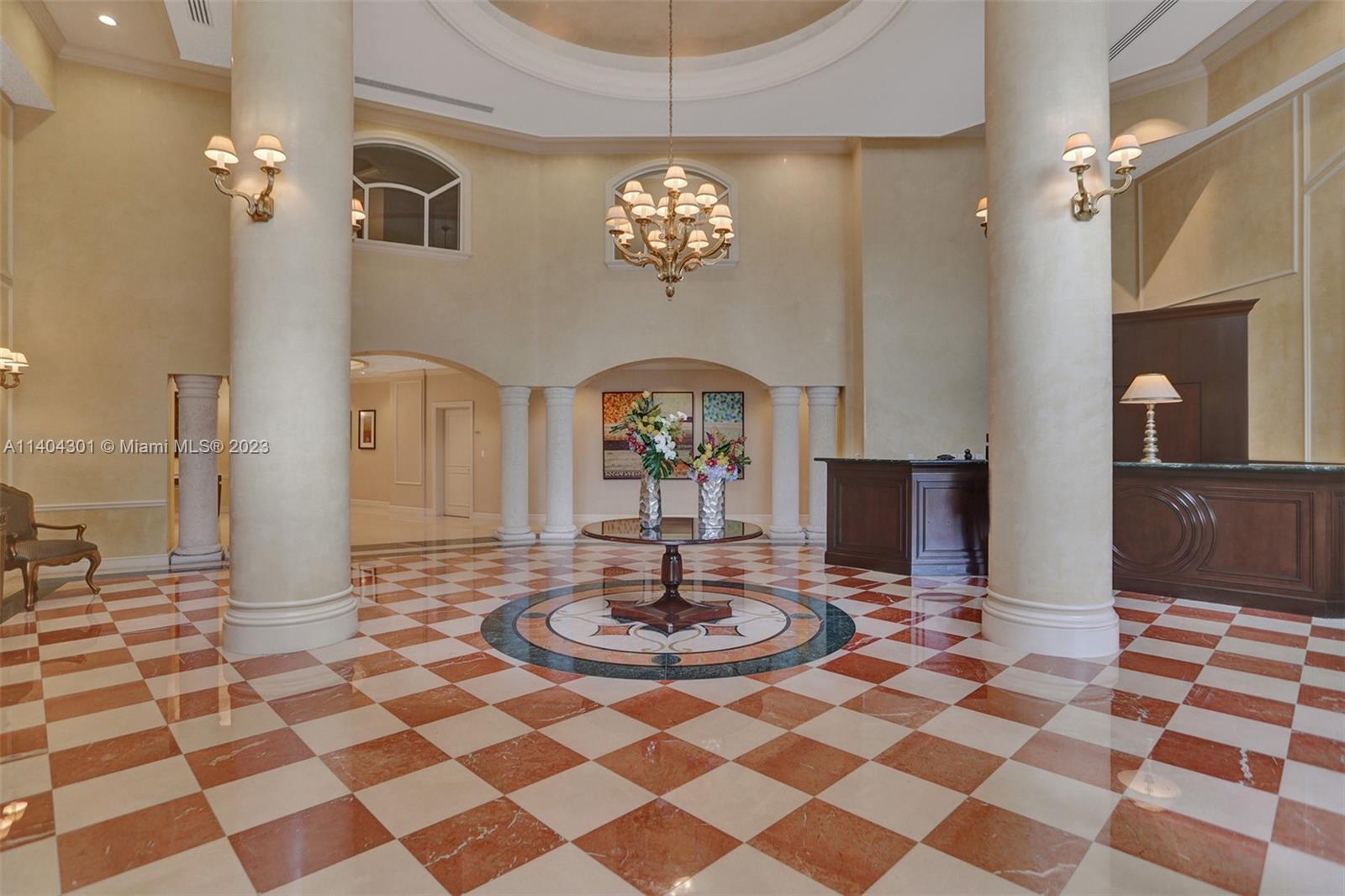 19900 E Country Club Dr # 214