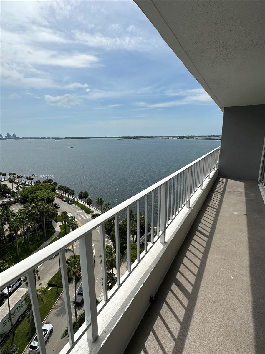 200 SE 15th Rd # 15H