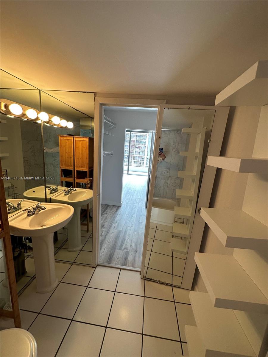 200 SE 15th Rd # 15H