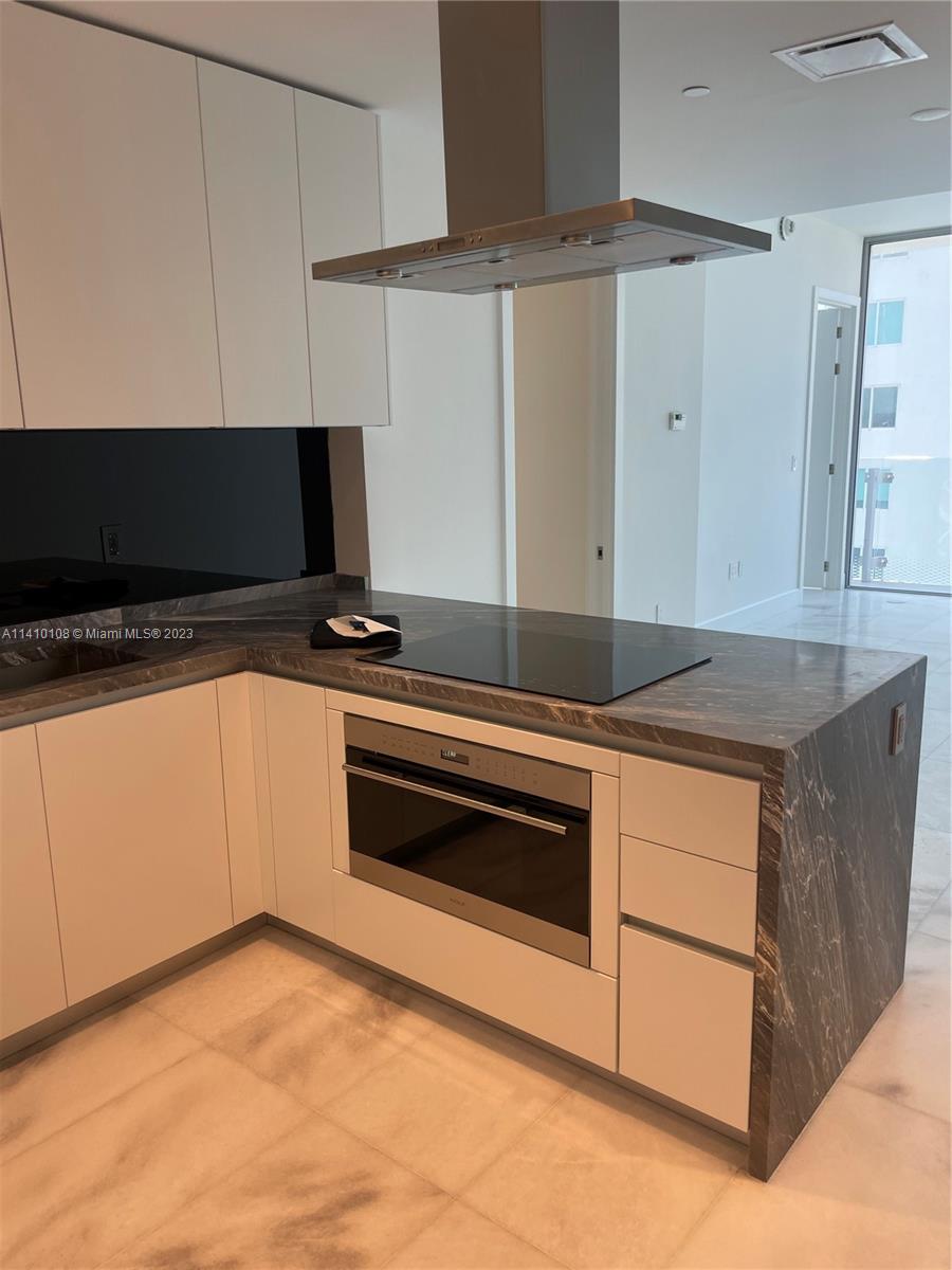 700 NE 26th Terr # 1604