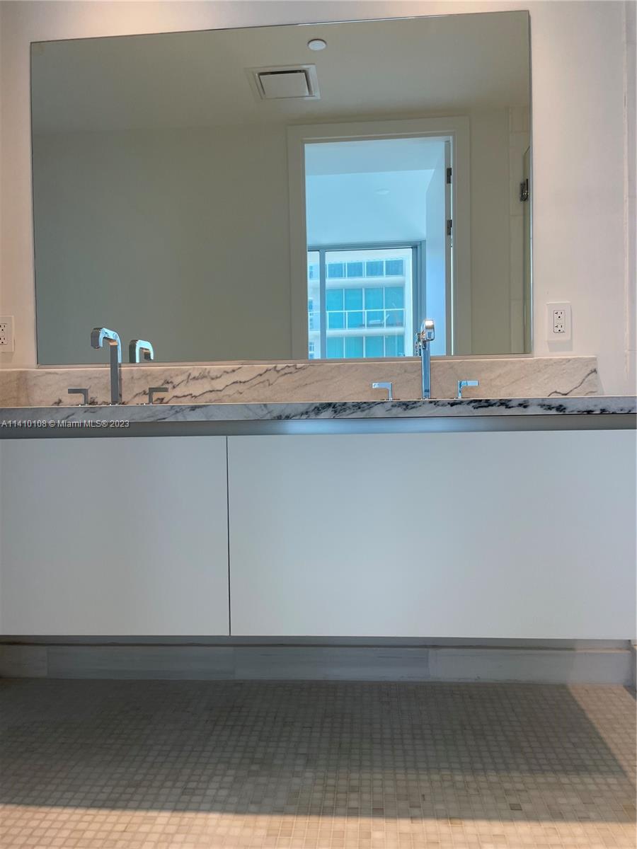 700 NE 26th Terr # 1604