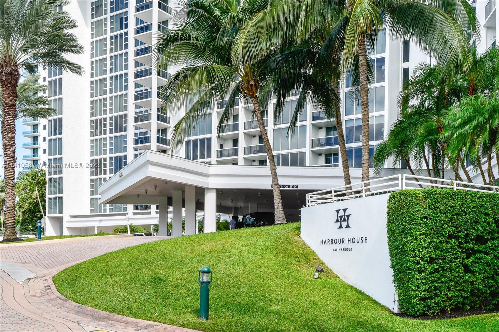 10275 Collins Ave # 434