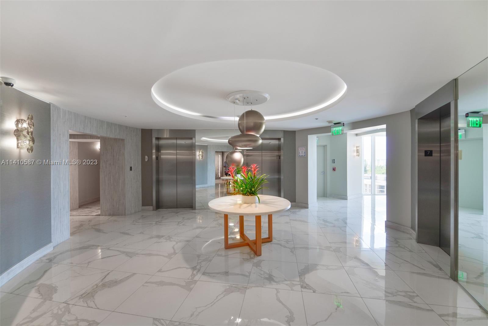 10275 Collins Ave # 434