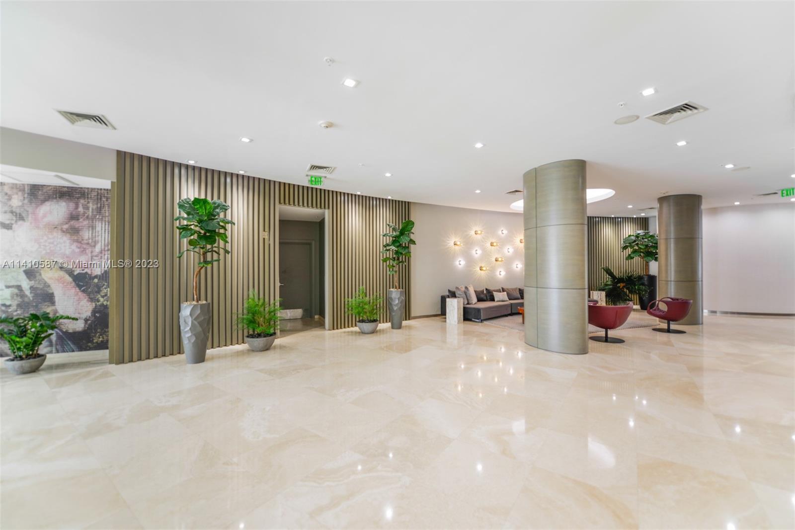 10275 Collins Ave # 434