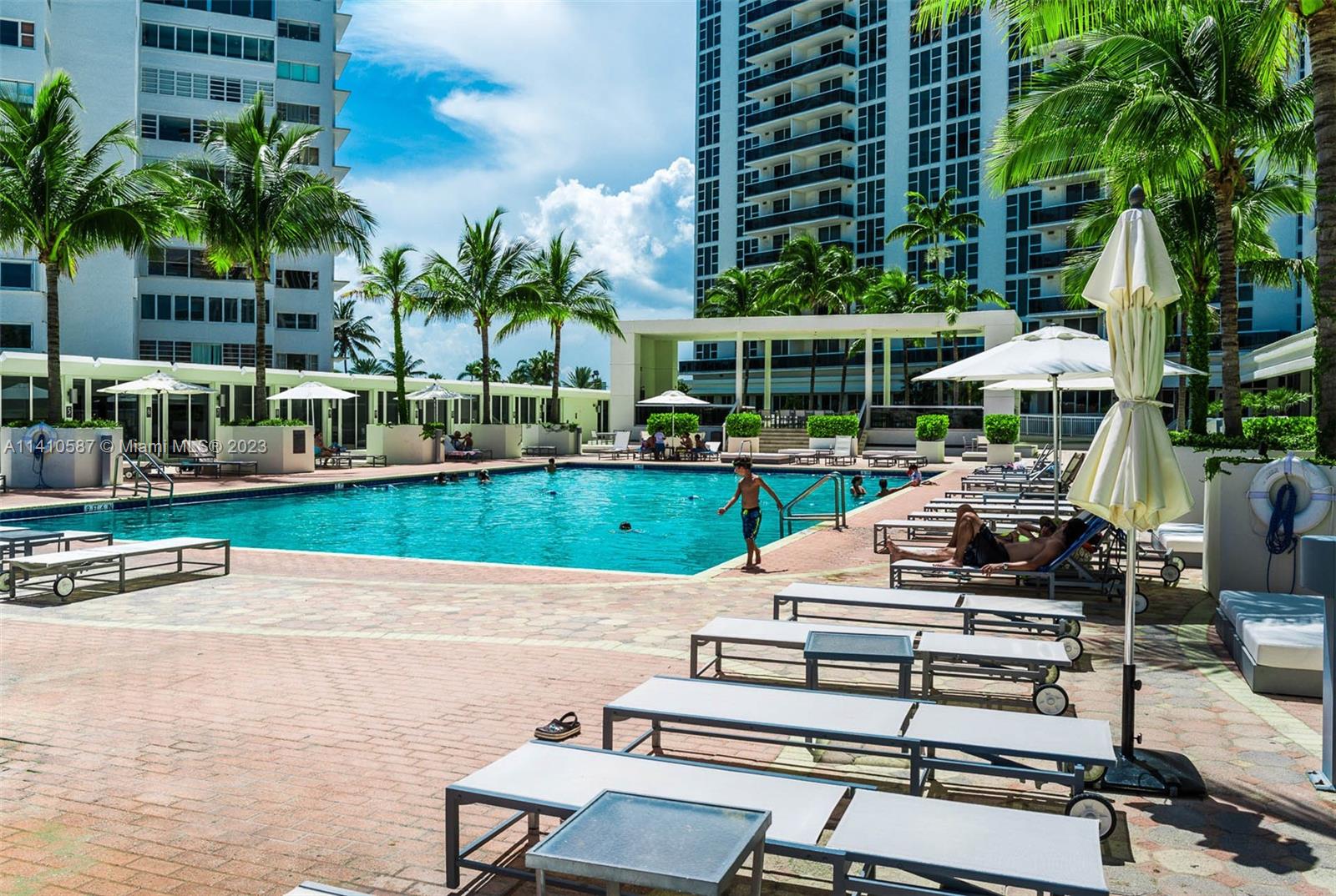 10275 Collins Ave # 434