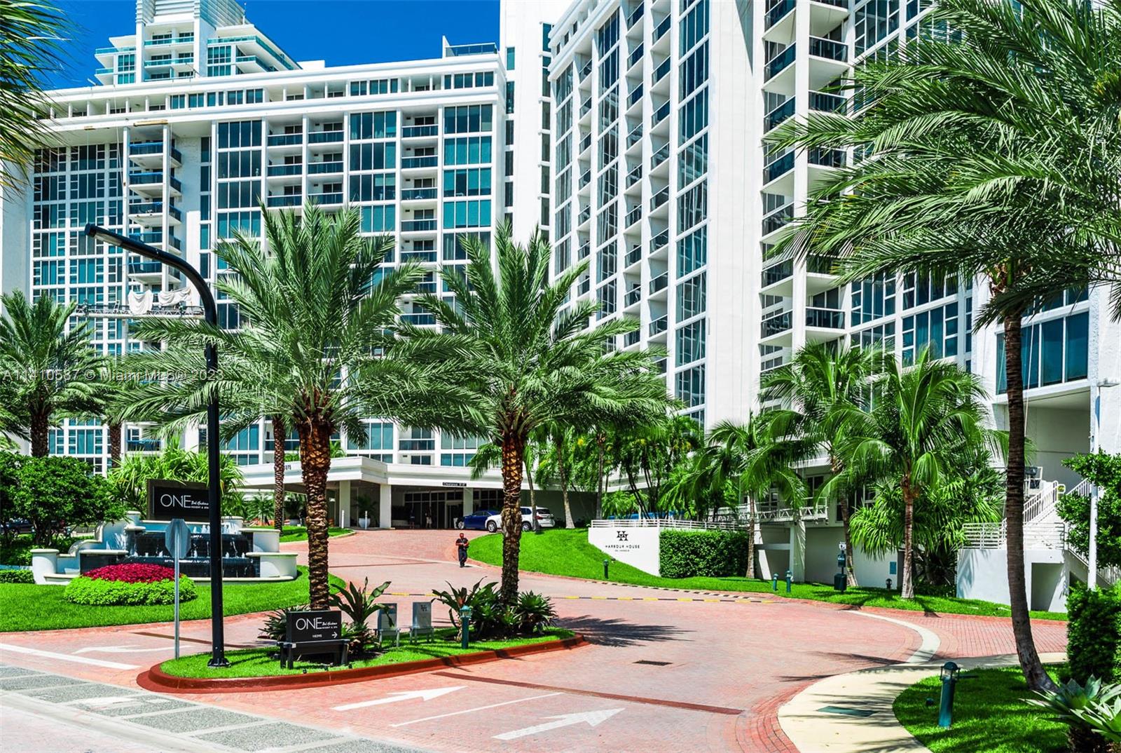 10275 Collins Ave # 434
