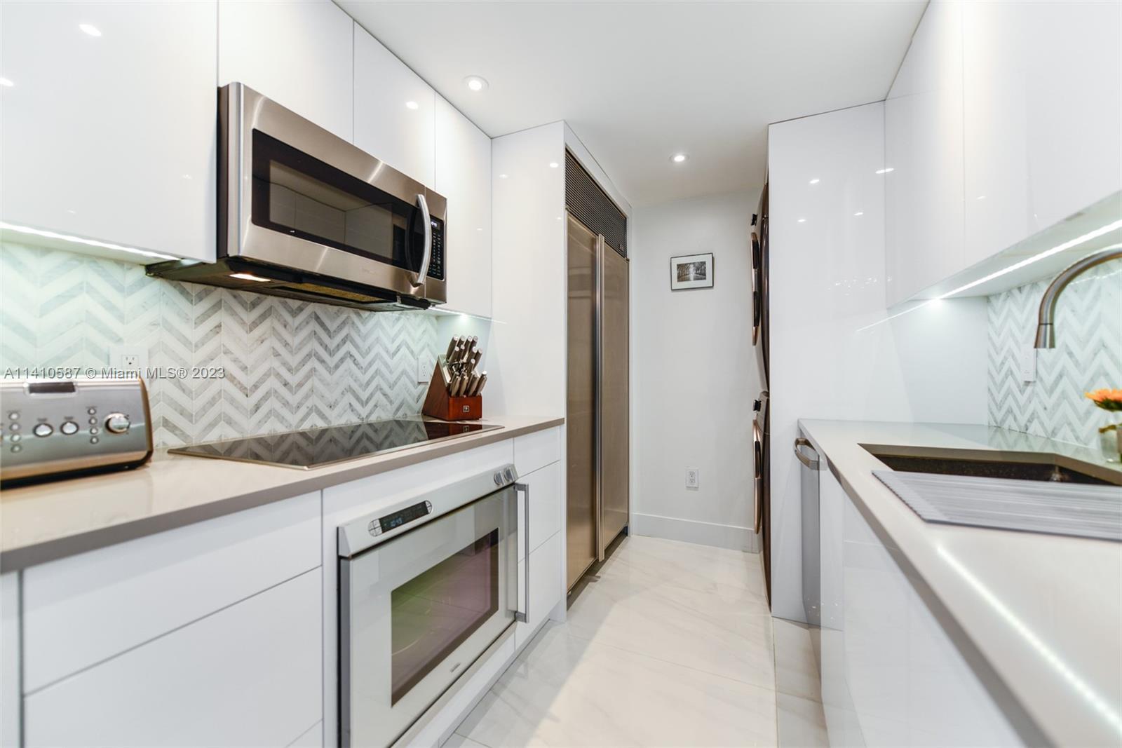 10275 Collins Ave # 434