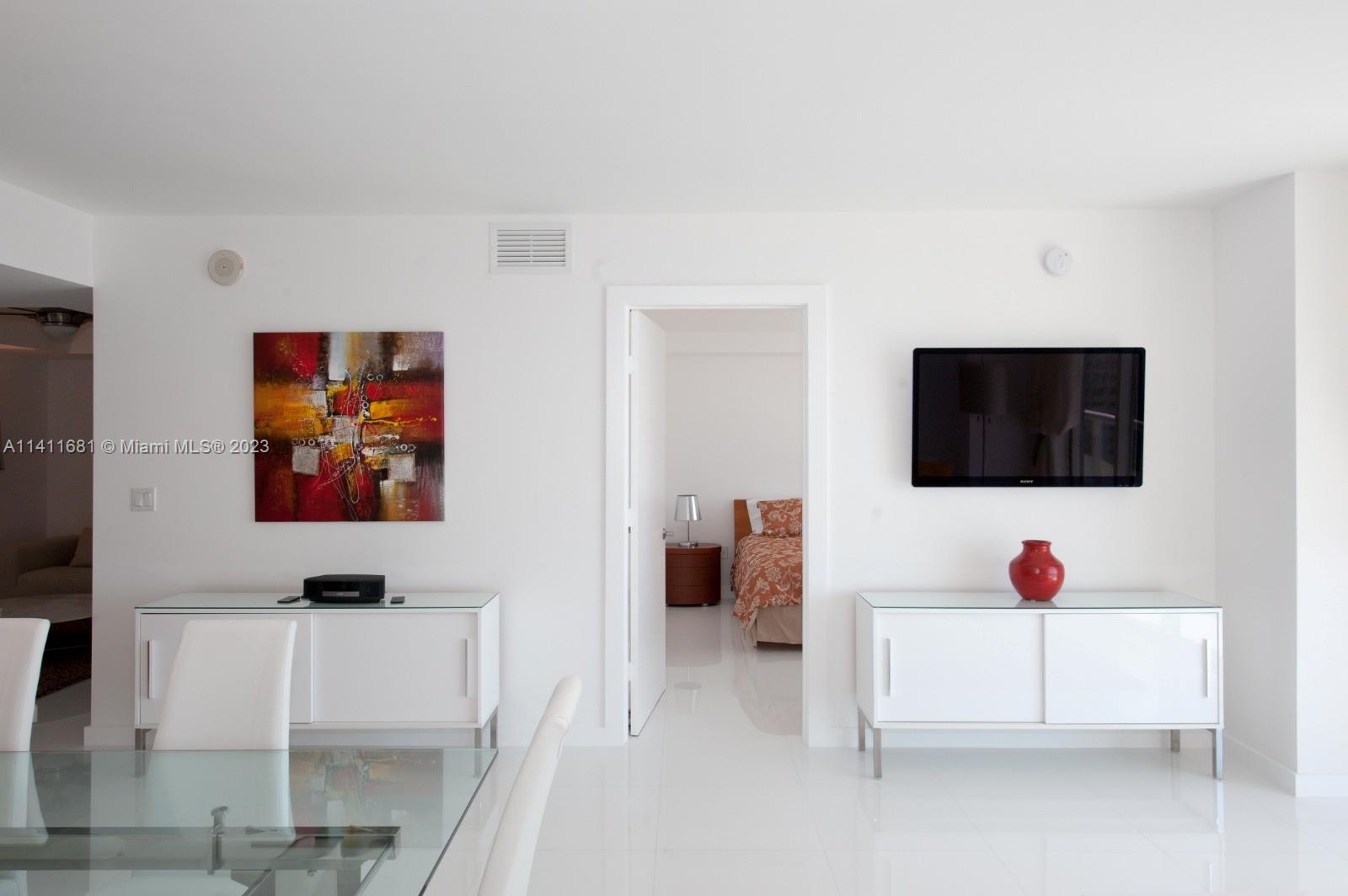 50 Biscayne Blvd # 4706