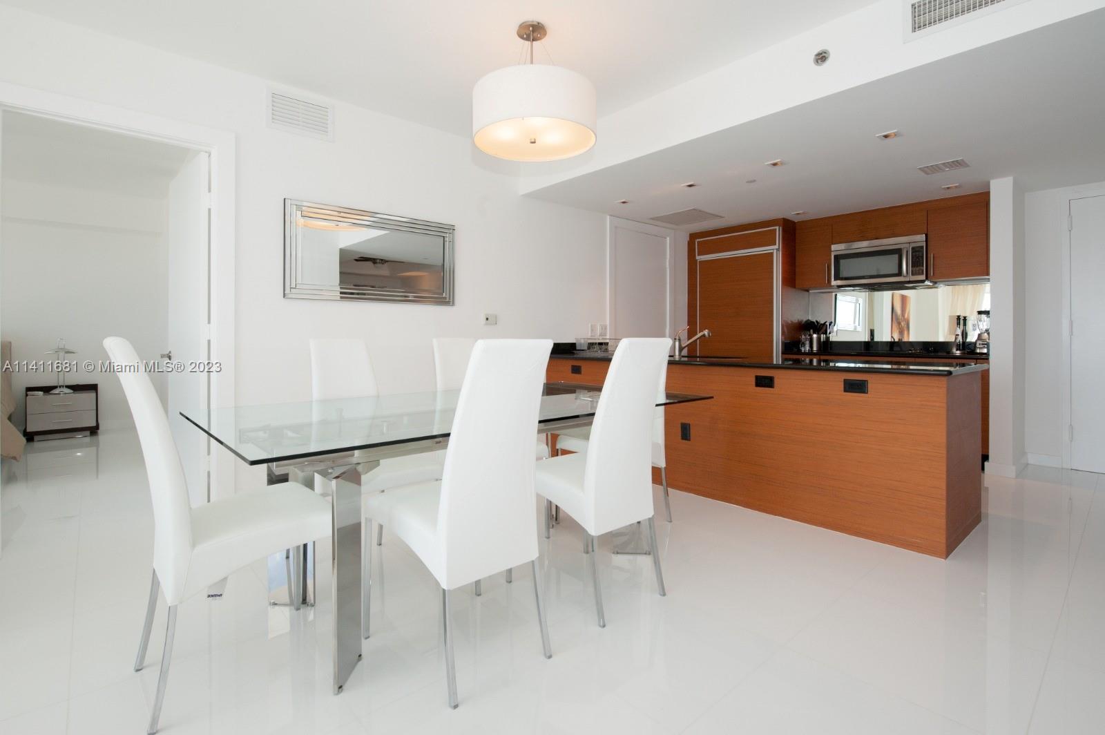 50 Biscayne Blvd # 4706