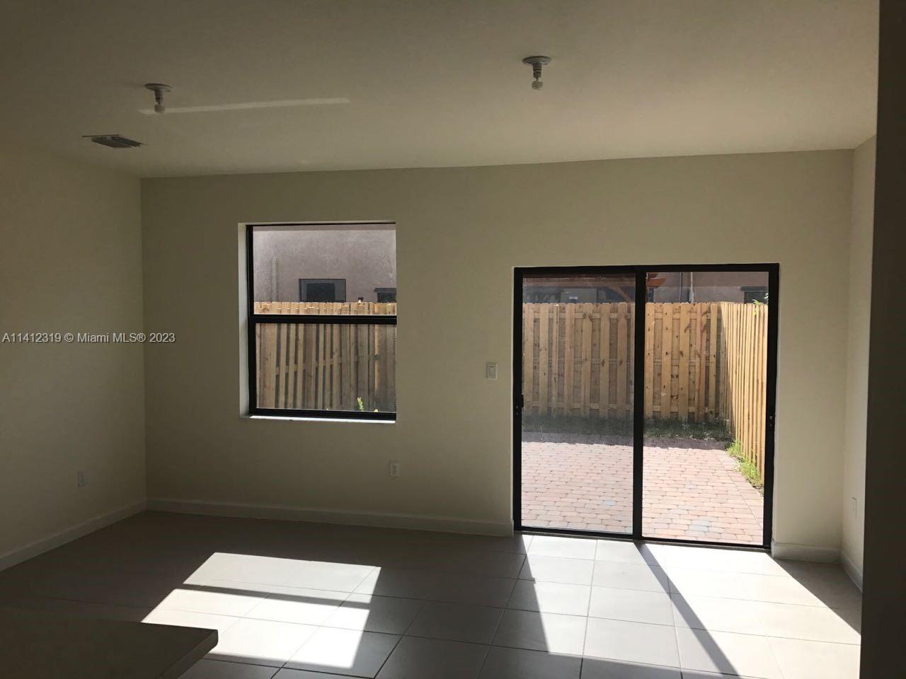 11542 SW 248th Ter # 111542