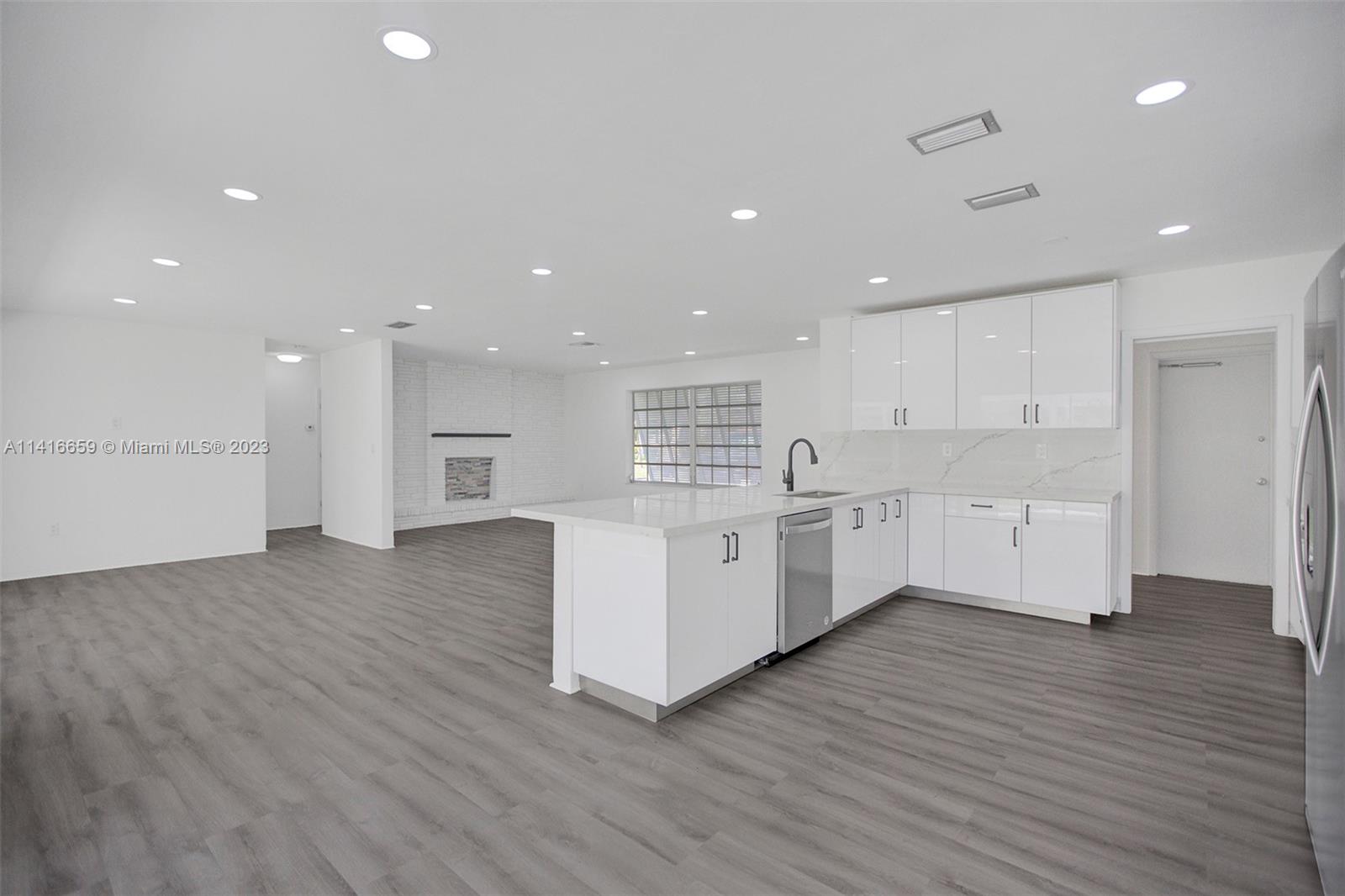 7300 SW 116th St