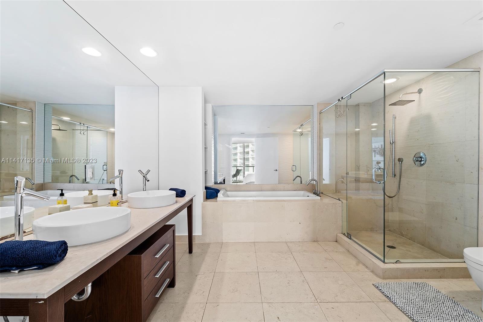 495 Brickell Ave # 2904
