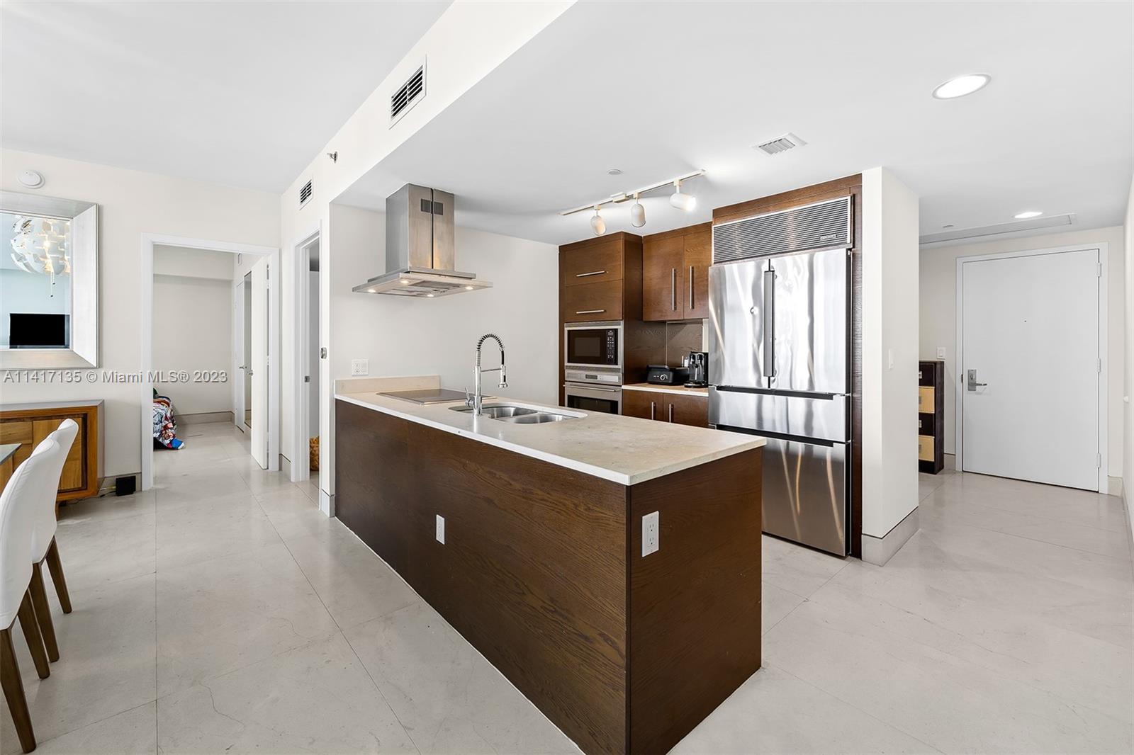 495 Brickell Ave # 2904
