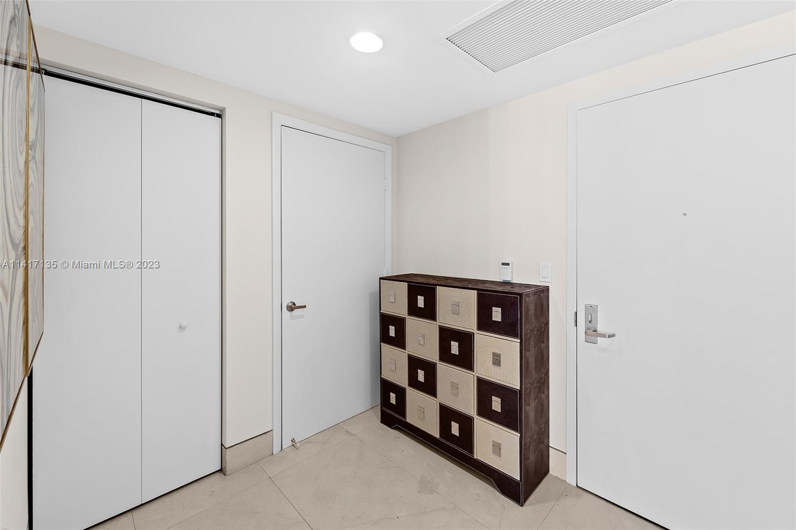 495 Brickell Ave # 2904