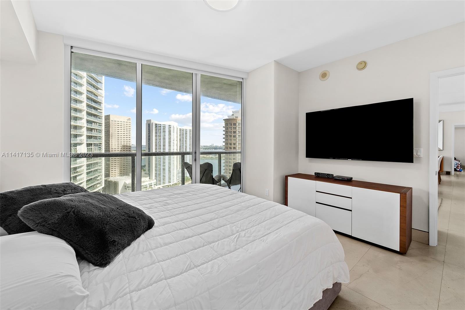 495 Brickell Ave # 2904
