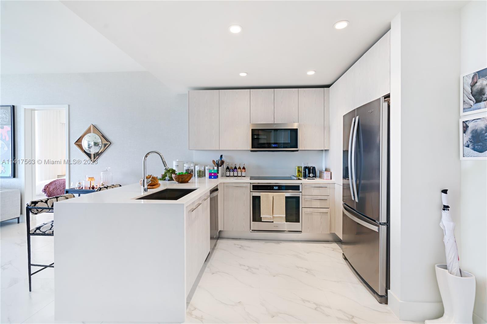 2000 Metropica Way # 2502