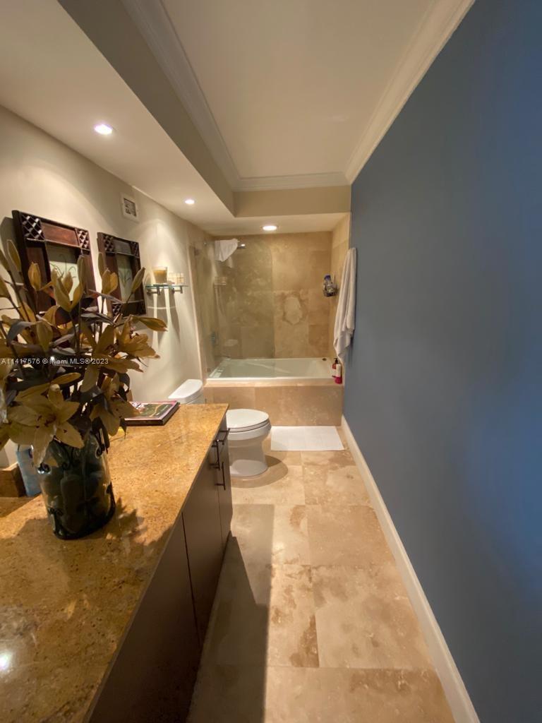 1450 Brickell Bay Dr # 401