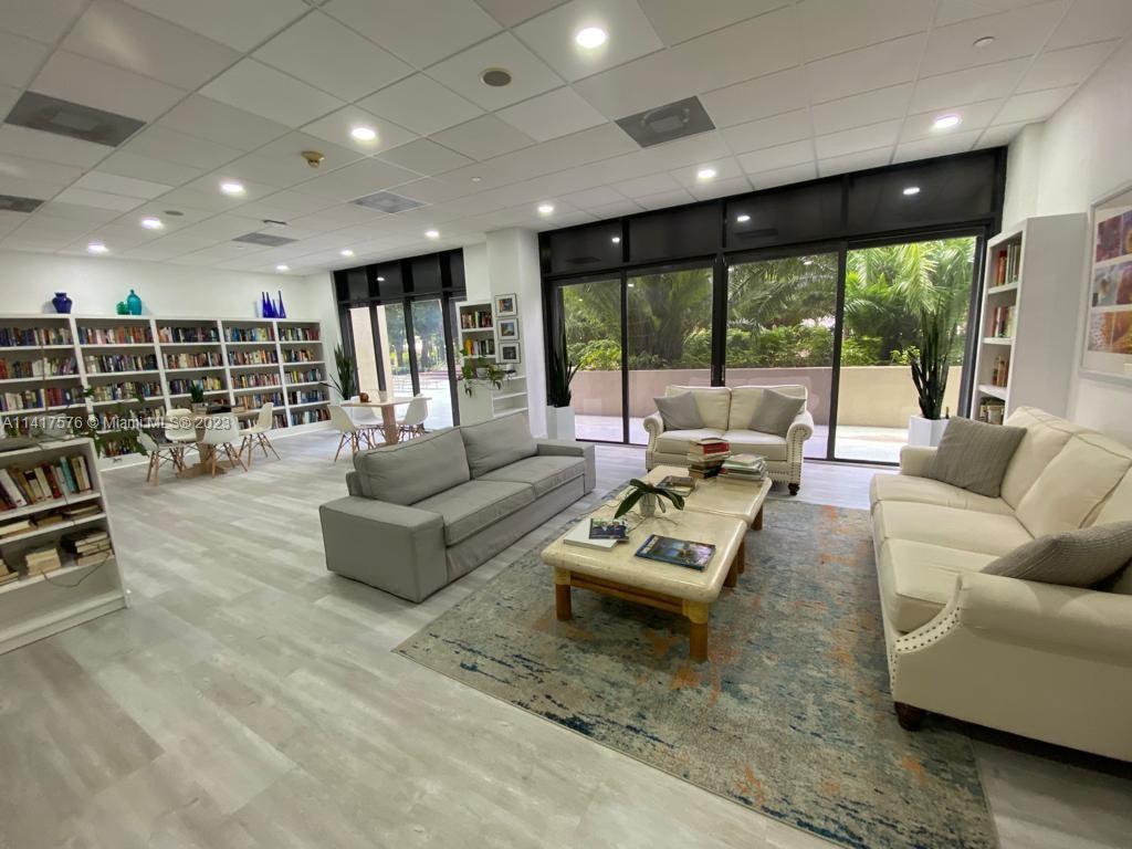 1450 Brickell Bay Dr # 401