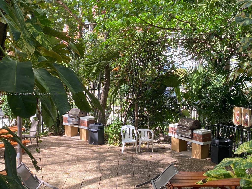 1450 Brickell Bay Dr # 401