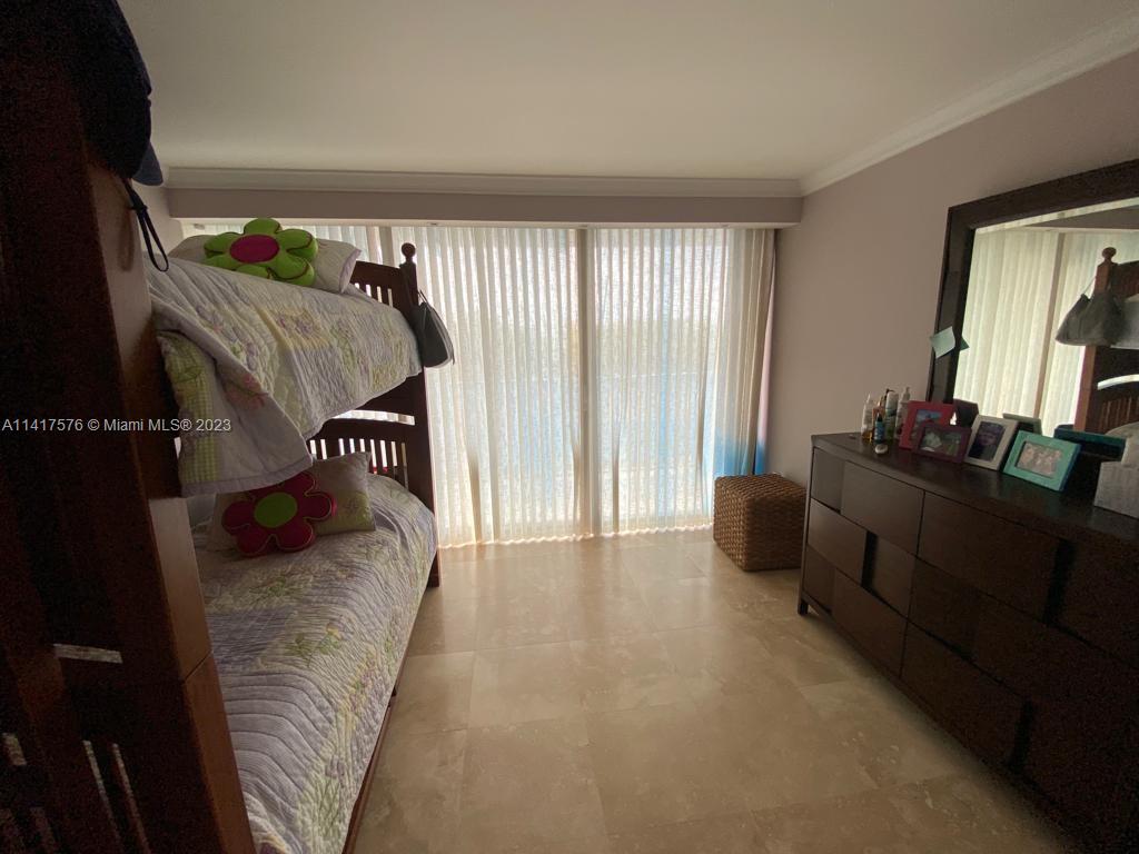 1450 Brickell Bay Dr # 401