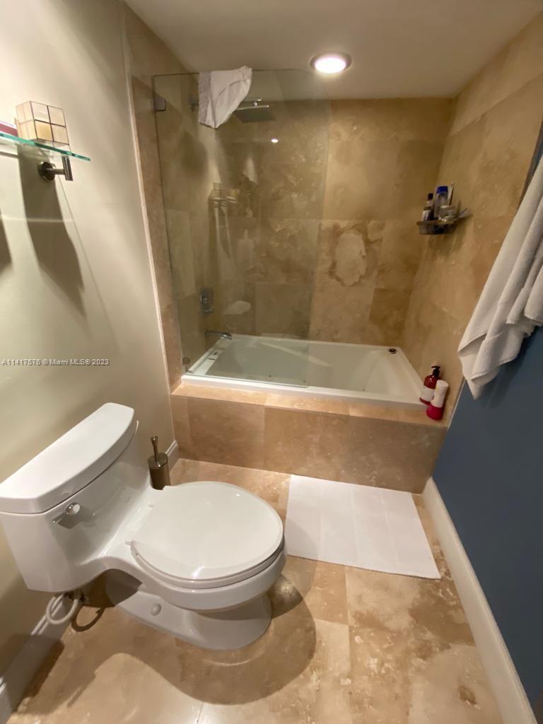 1450 Brickell Bay Dr # 401
