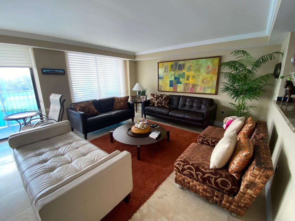 1450 Brickell Bay Dr # 401