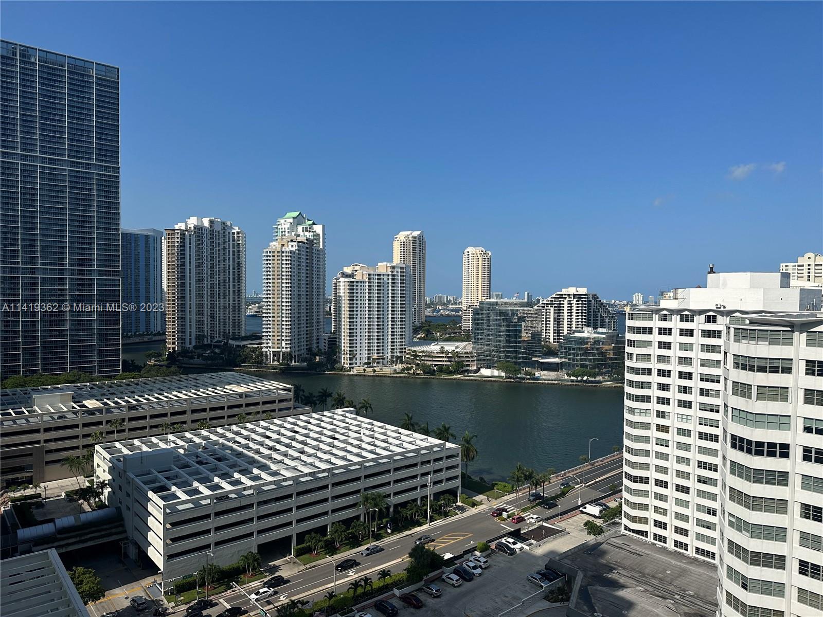 950 Brickell Bay Dr # 1908
