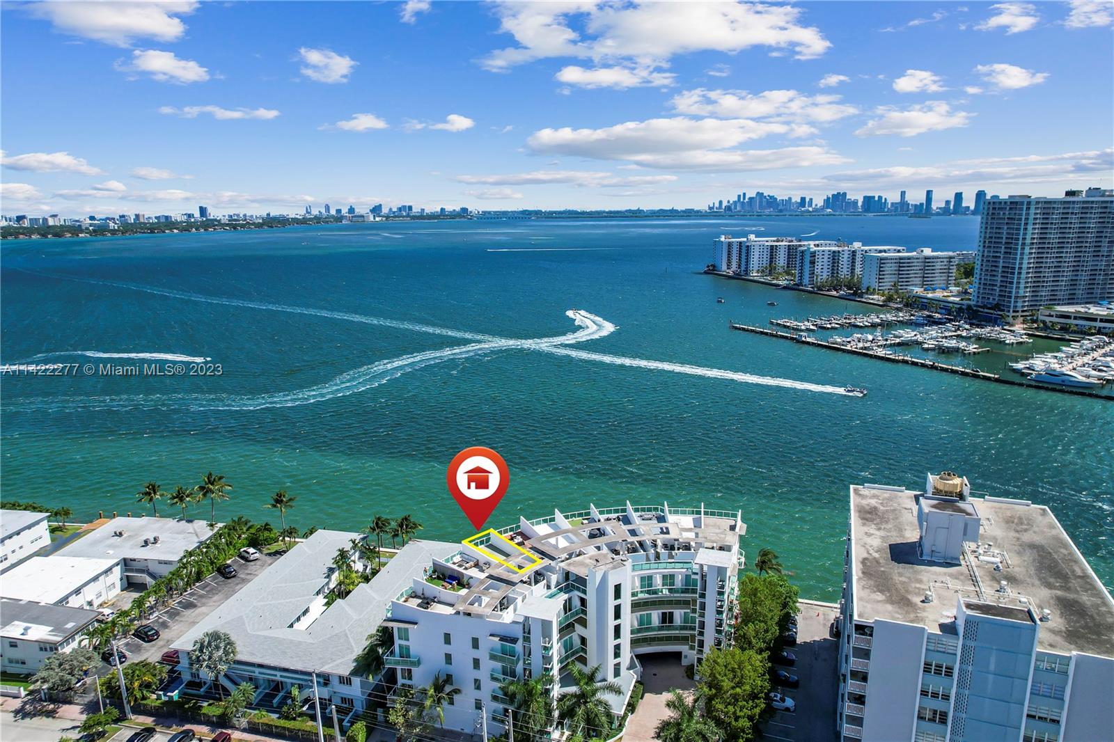 2000 Bay Dr # 202