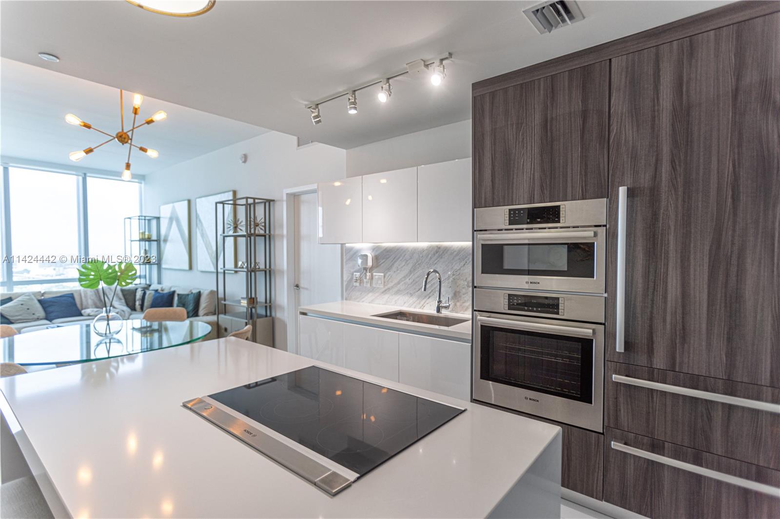 851 NE 1st Ave # 4008