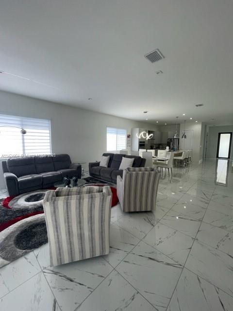 8143 NW 45th St
