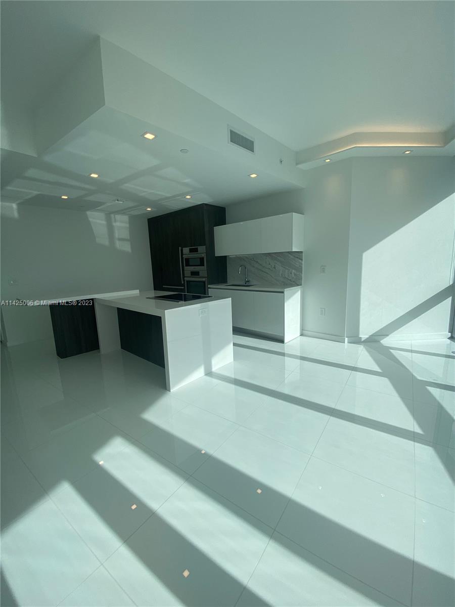 851 NE 1st Ave # 2710