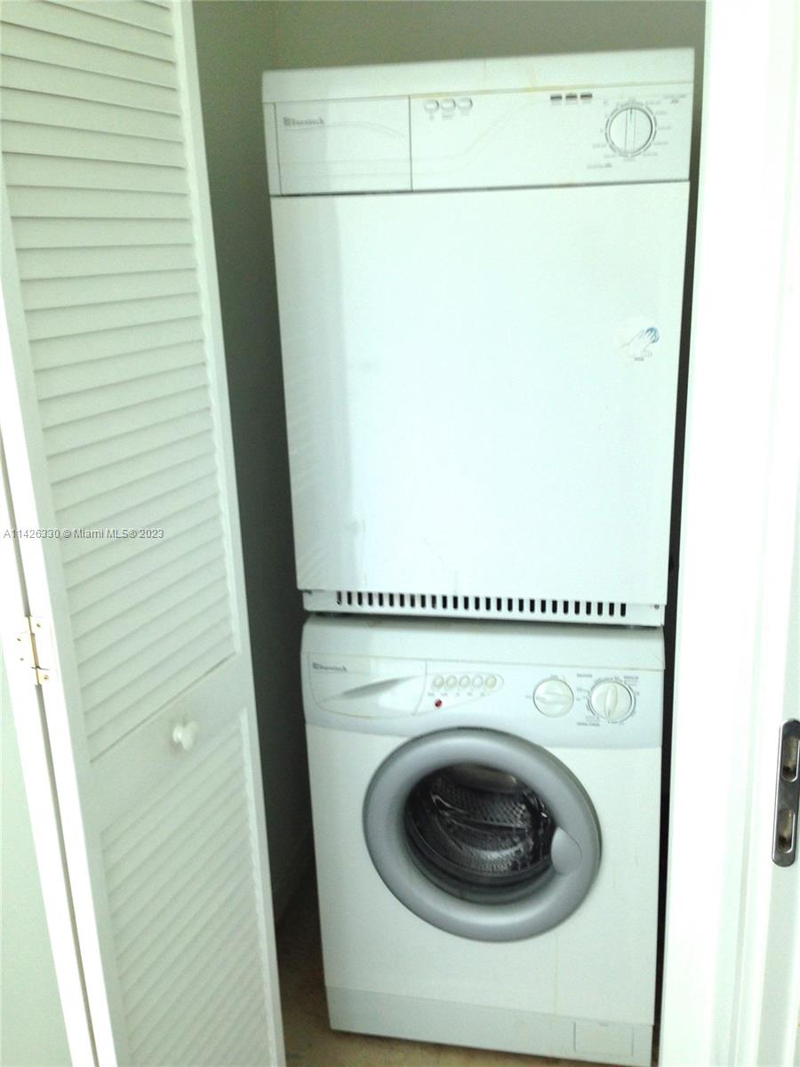 300 S BISCAYNE BL # 1905 Unit: T-1905