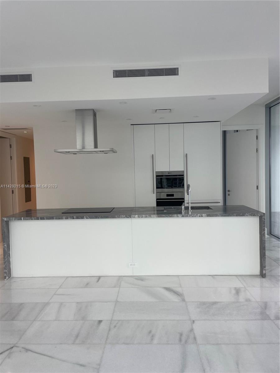 700 NE 26th Ter # 806