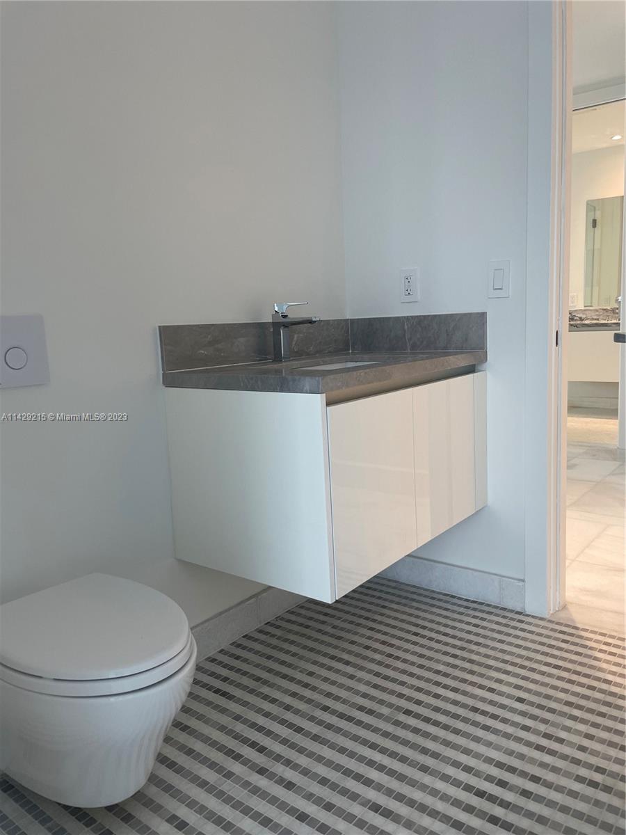 700 NE 26th Ter # 806