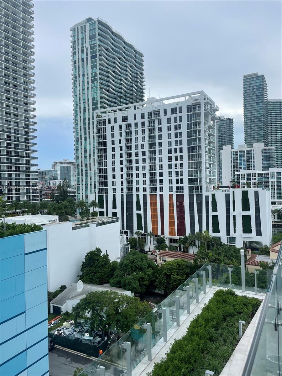 700 NE 26th Ter # 806