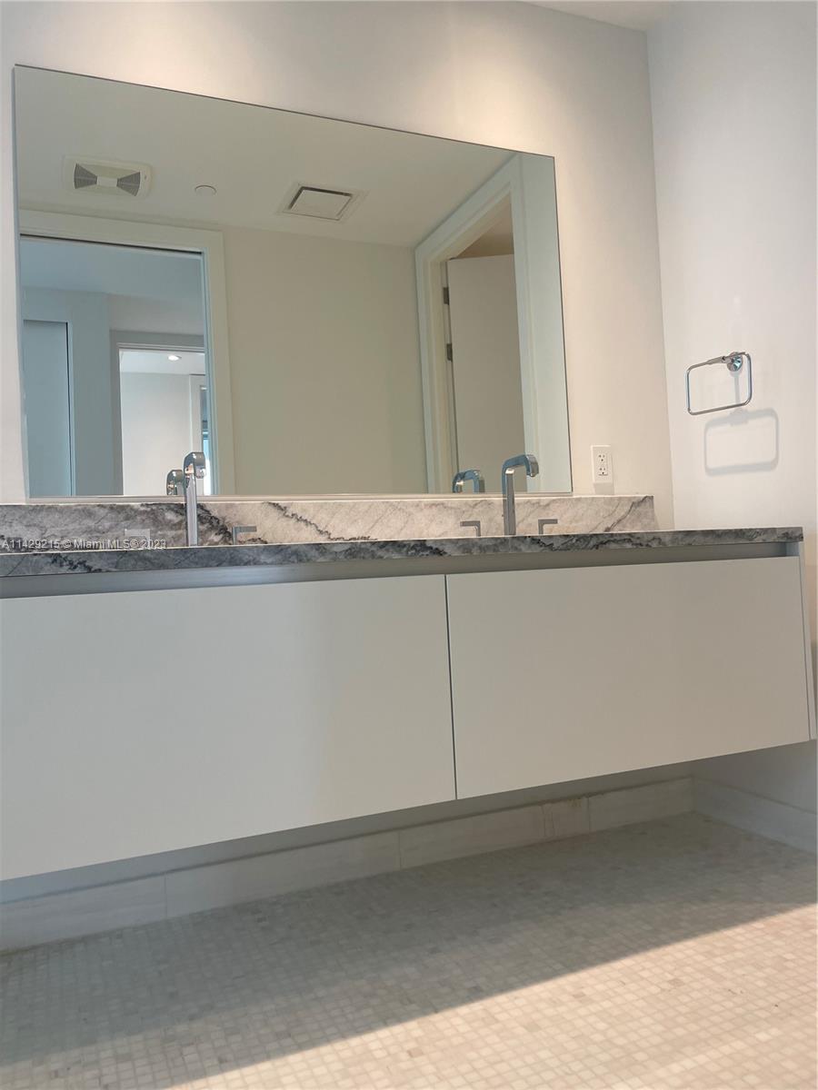 700 NE 26th Ter # 806