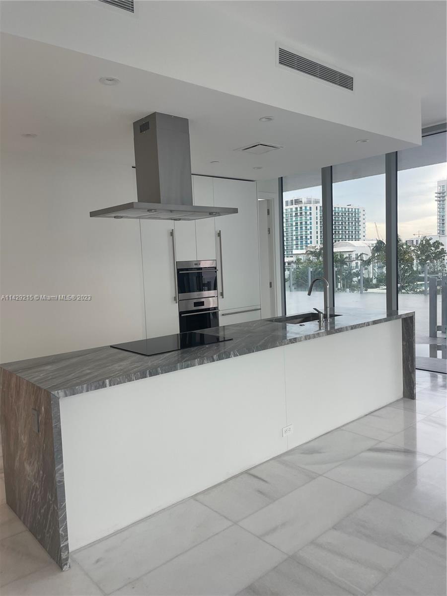 700 NE 26th Ter # 806