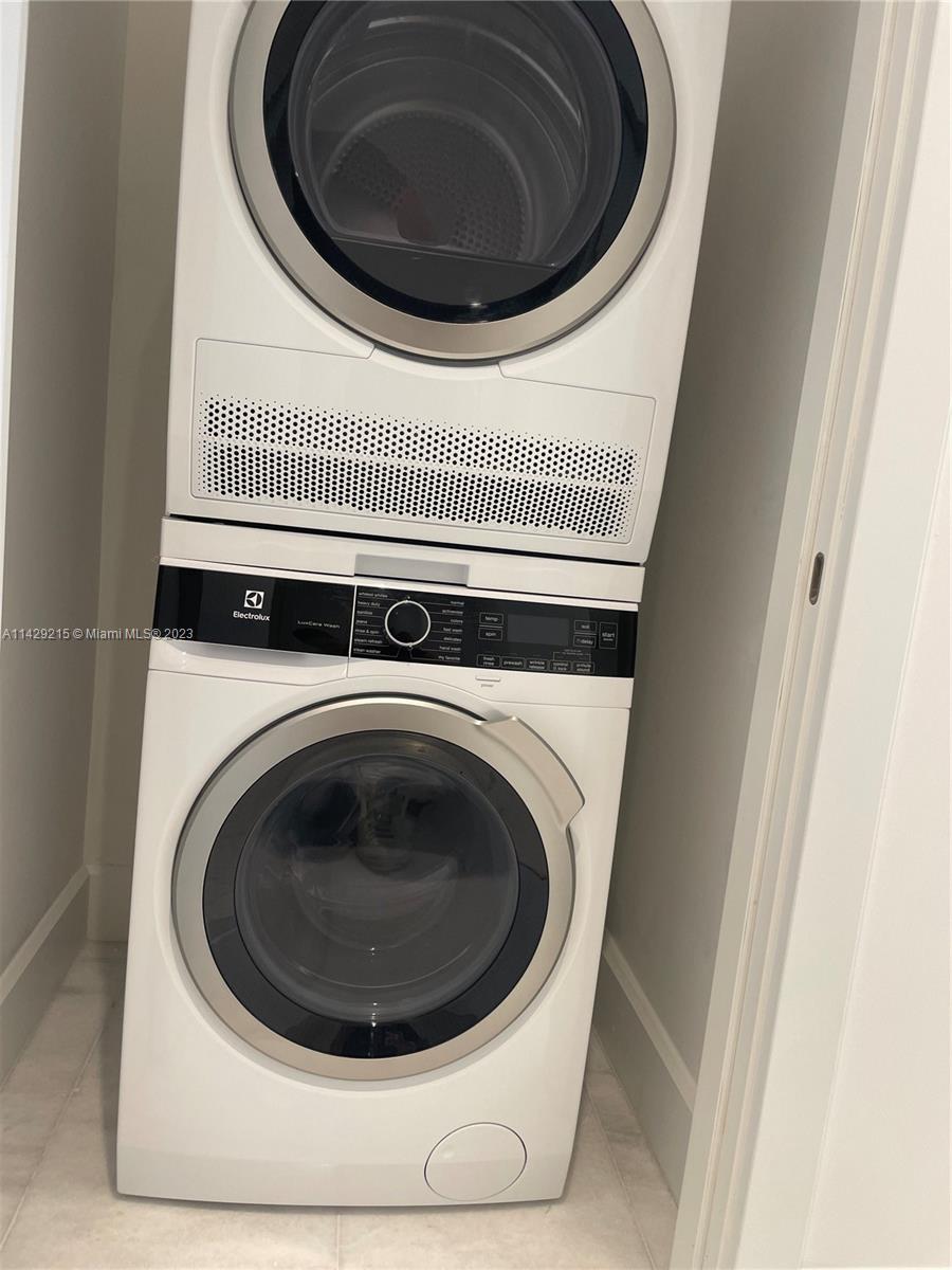 700 NE 26th Ter # 806