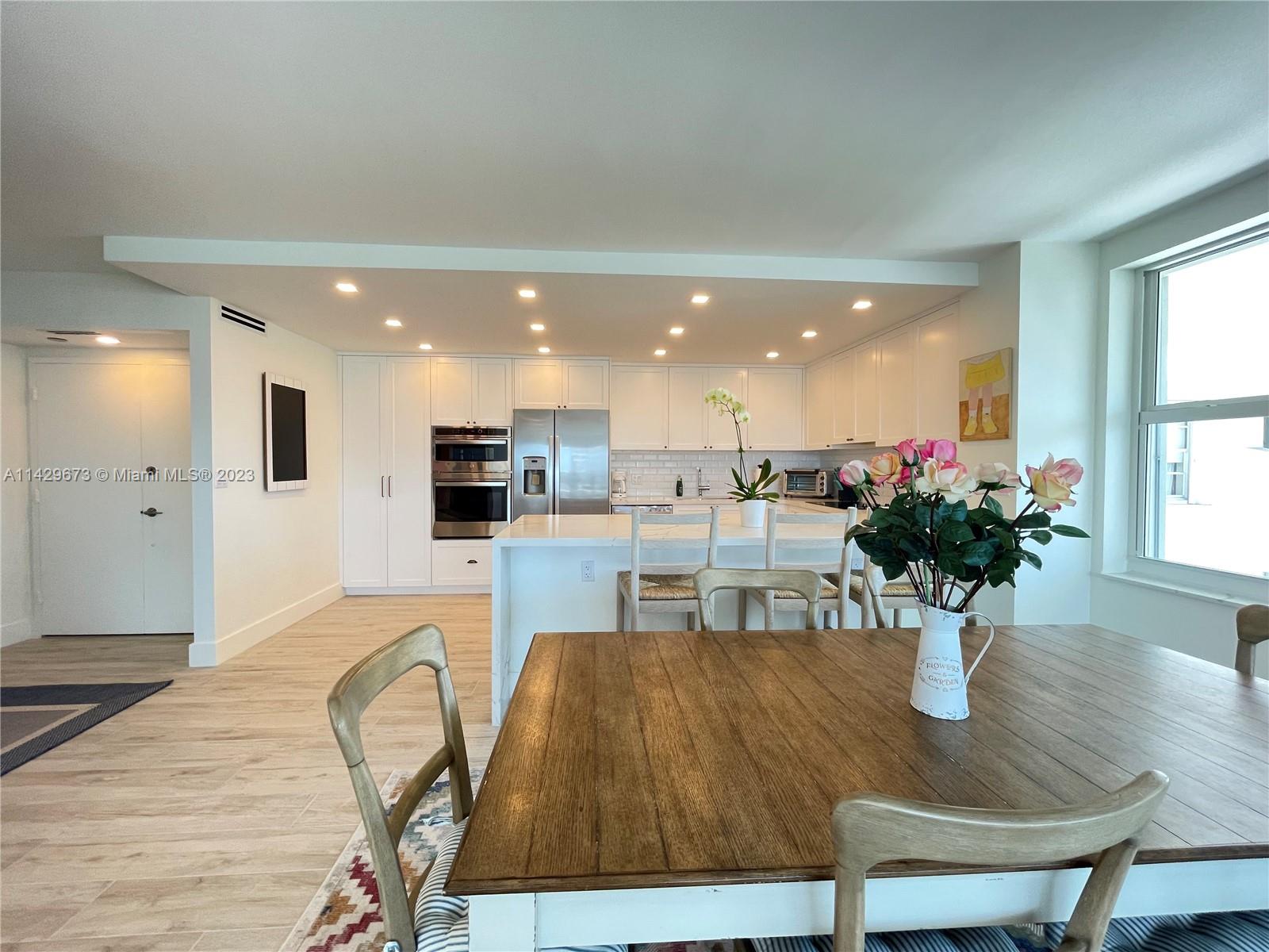 155 Ocean Lane Dr # 809