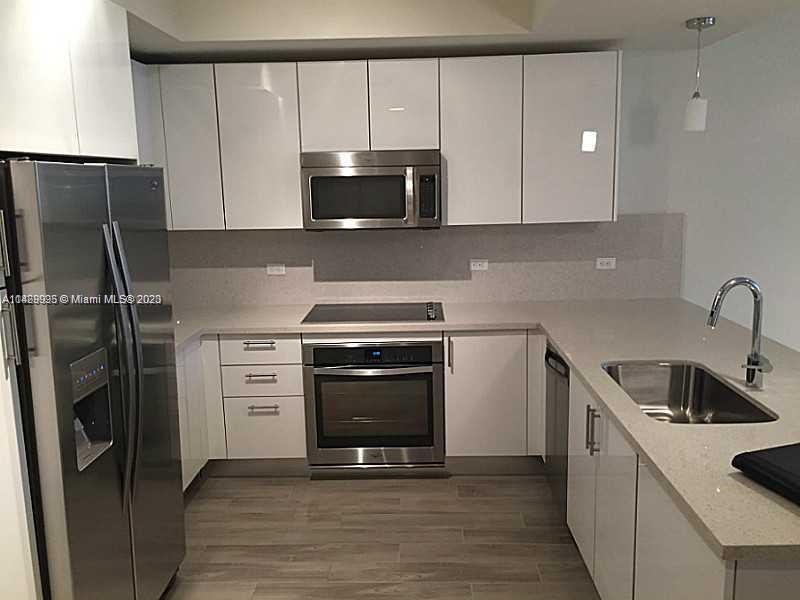 999 SW 1st Ave # 1513