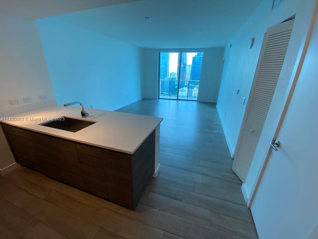 1100 S MIAMI AV Unit: 2602
