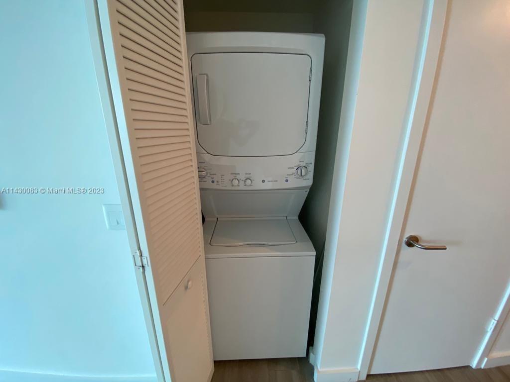 1100 S MIAMI AV Unit: 2602