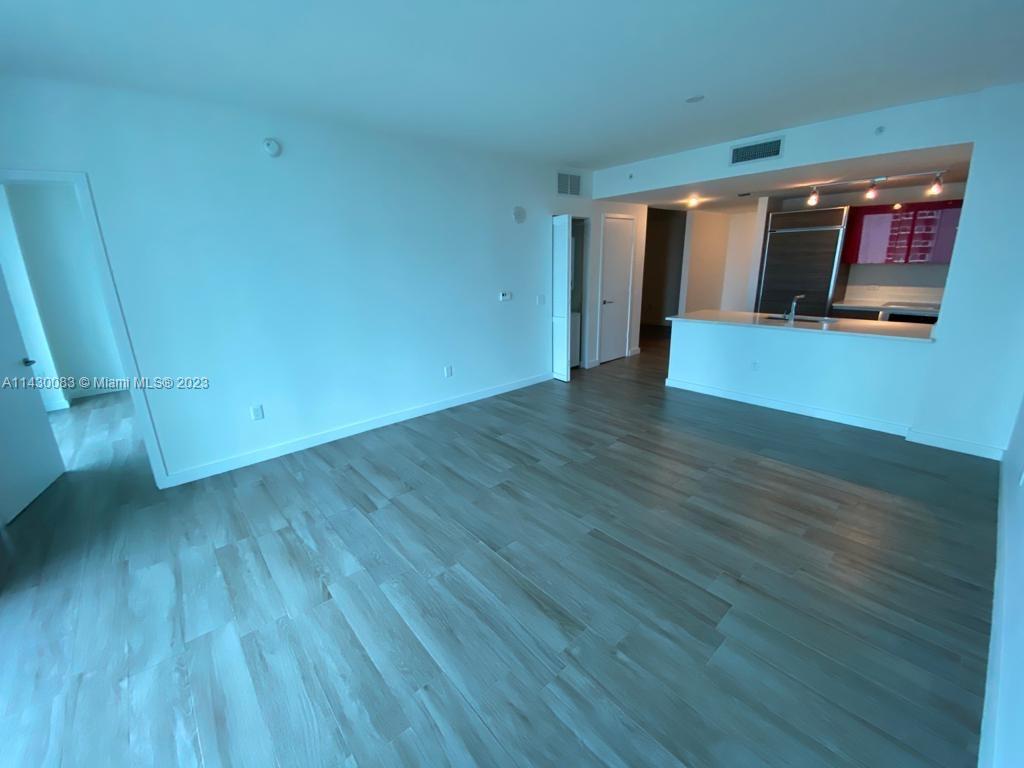 1100 S MIAMI AV Unit: 2602