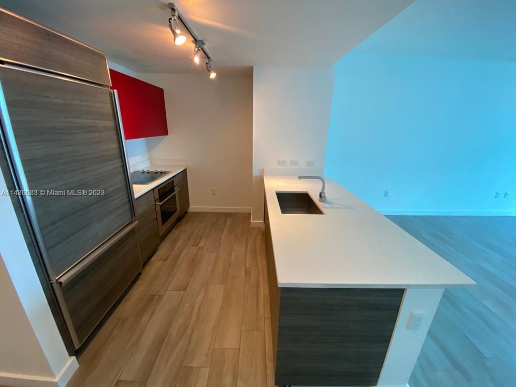 1100 S MIAMI AV Unit: 2602